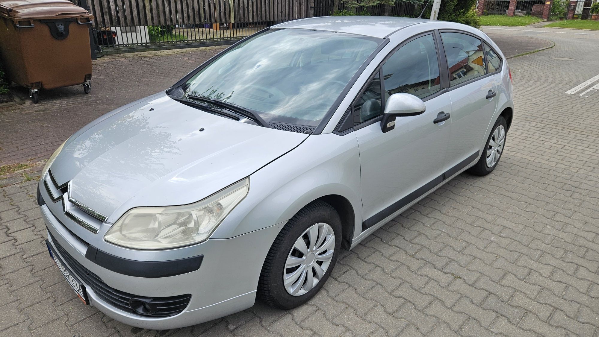 OKAZJA 06r tylko 172tys.km CITROEN C4 1,4 90KM klima sprawna hak ładny