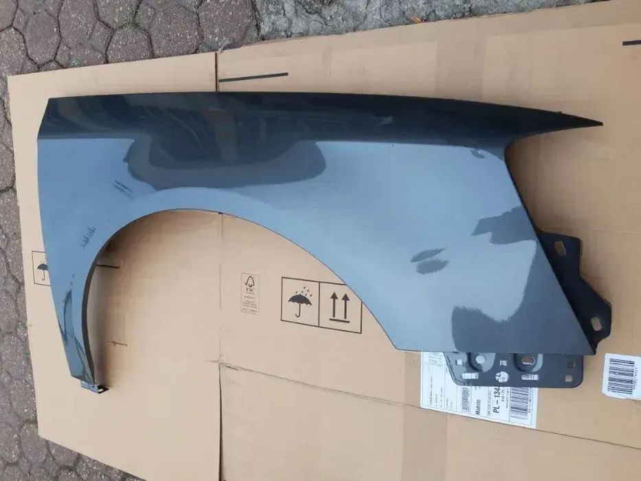 Błotnik przód przedni prawy VW PASSAT B6 LA7T United Grey Metalic szary metalik sedan kombi 2005-2010