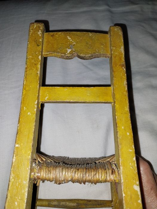 Cadeira Alentejana de brincar com mais de 80 anos .