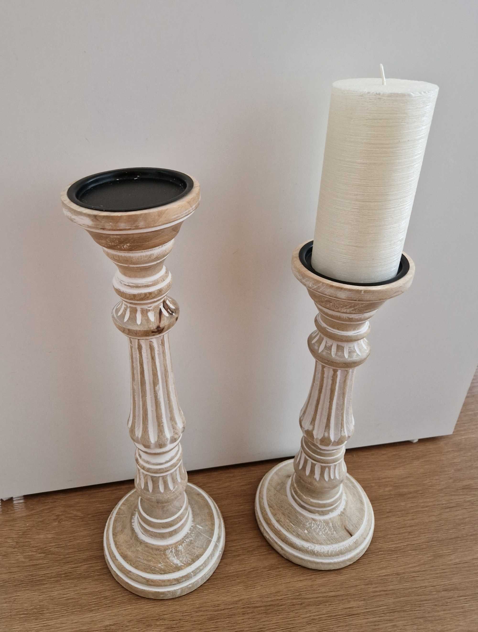 Vendo castiçais/candelabros em madeira