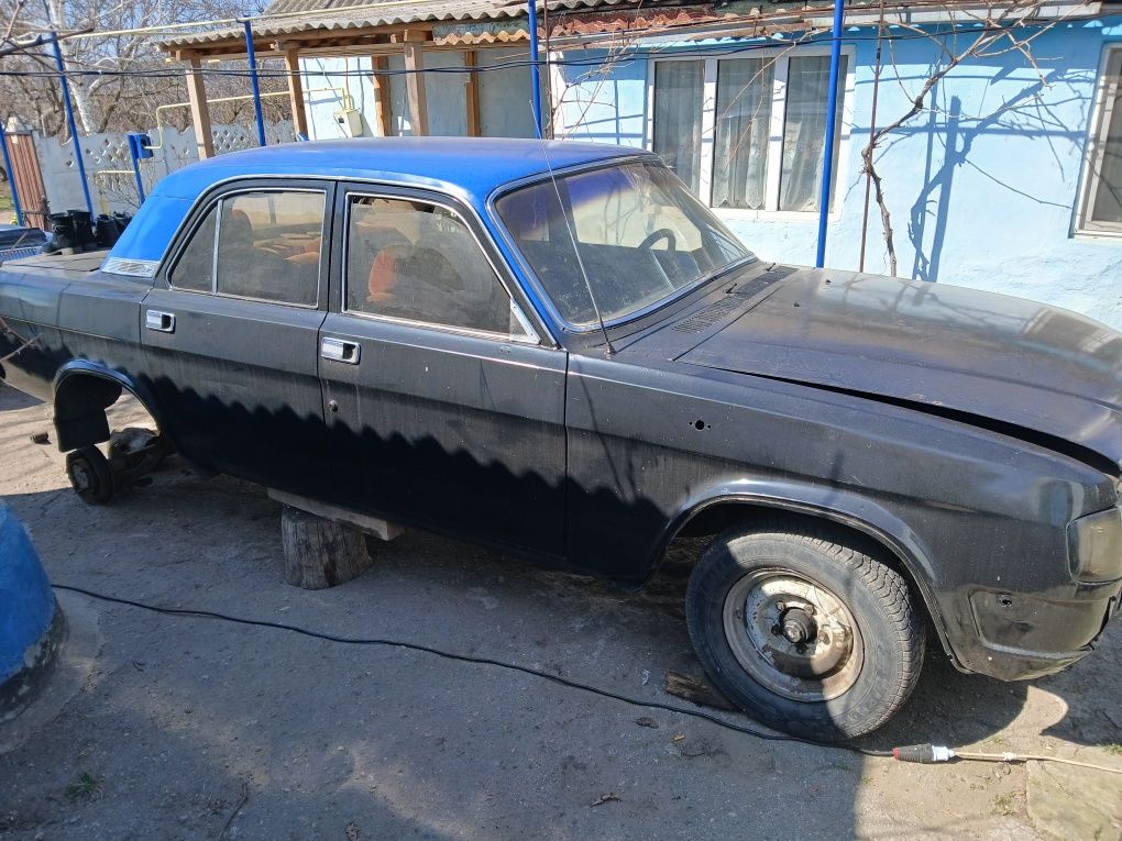 Продам волгу стан задовільний без двигуна та кпп