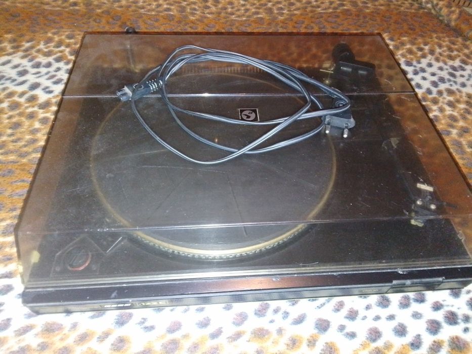 Програвач вінілових платівок Вега122С