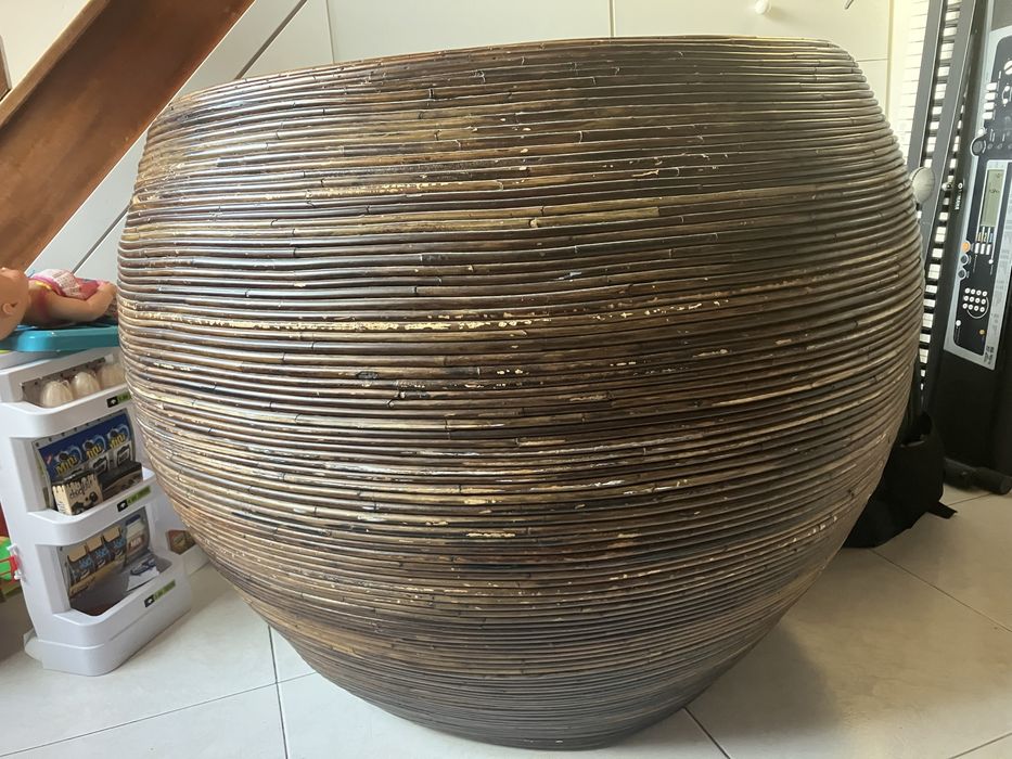 Vendo poltrona de bamboo como nova