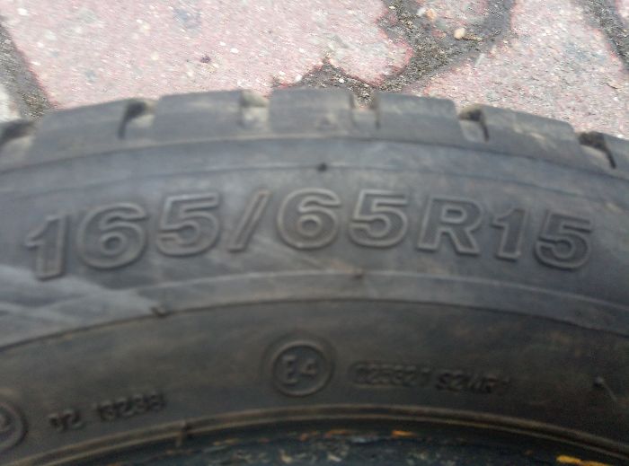 Używane opony zimowe 165/65R15 Firestone Winterhawk 3.