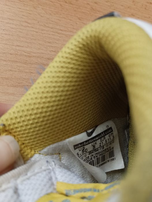 Tennis bota Nike 21,5