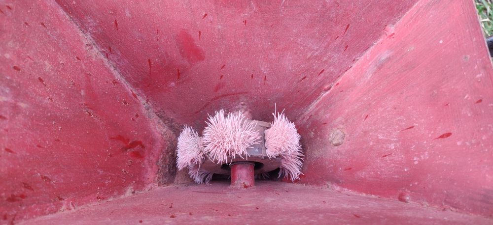 Сіялка точного висіву сівалка однорядна бункерна