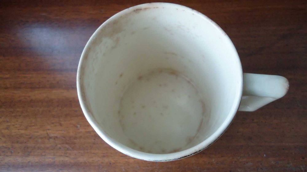 caneca pequena da fábrica da Lusitânia