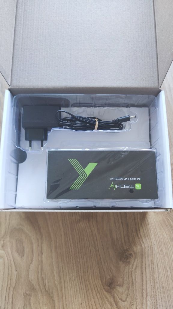 Techly 2-portowy przełącznik KVM HDMI/USB 2x1 z audio