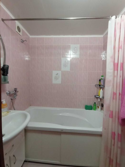 Продається 3-х кімнатна квартра на Леваді