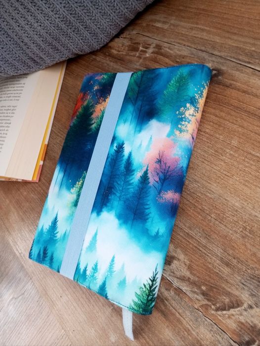 Otulacz na książki. Etui. Okładka.