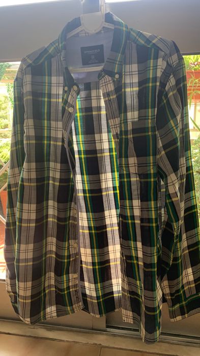 Camisa homem. 7 euros cada