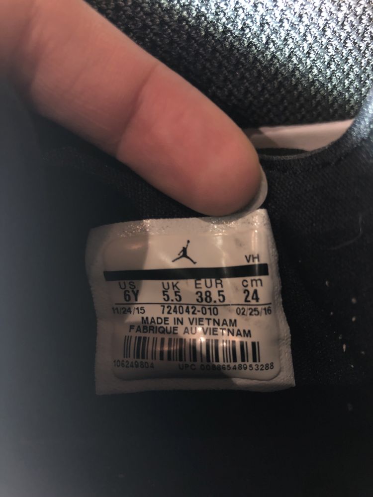 Buty Jordan rozmiar 38.5 czarne sportowe