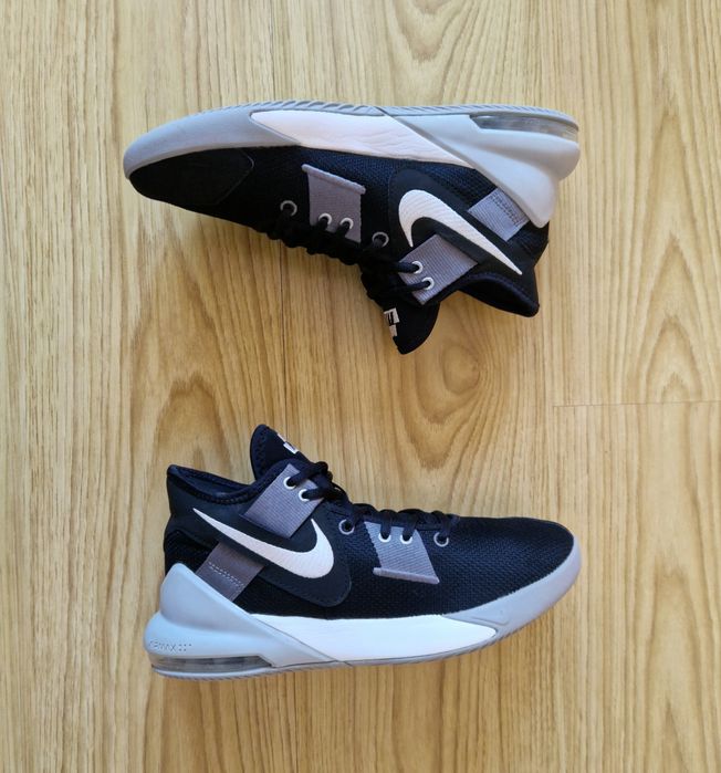Кросівки баскетбольні Nike Air Max Impact 41 розмір (26см) Original