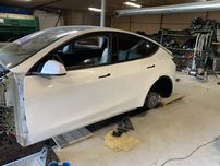 Тесла МУ двері ліві передні задні білі дверь левая перед зад Tesla mY