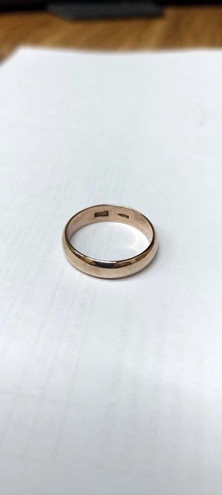 Золотое кольцо (обручалка) 375 проба. Размер 19,5