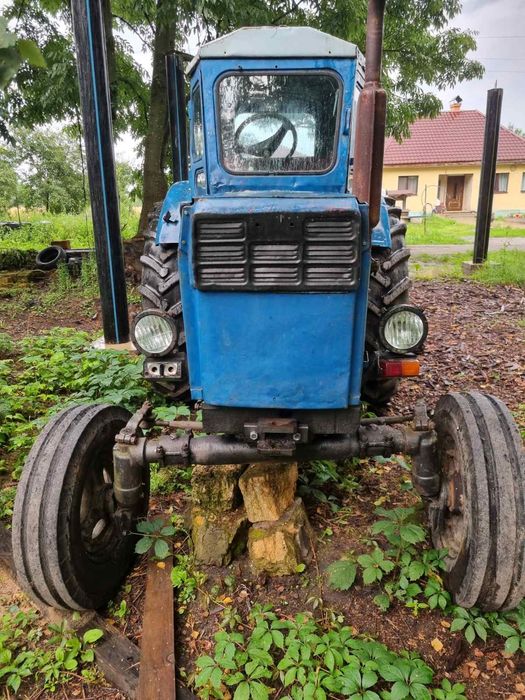 Трактор Т-40 на ходу