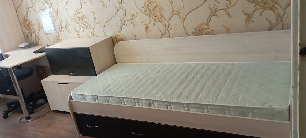 Продам 2х-комнатную квартиру+гараж на Кокчетавской