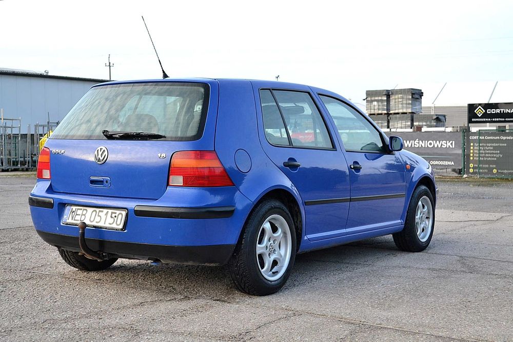 VW - Golf IV  1.6 cm benzyna  , klima , super stan , okazja !!