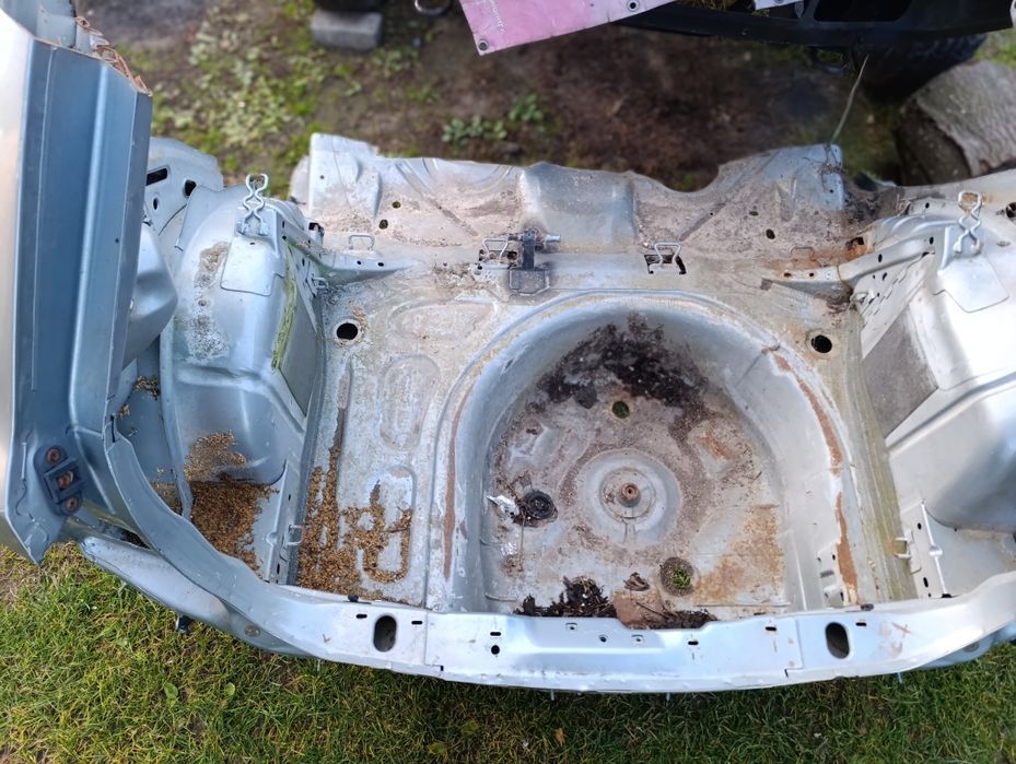 Задня частина Шкода Фабія 1