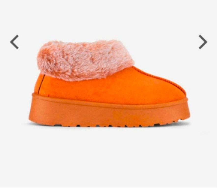Bota/Pantufa Camel toda forrada a pêlo