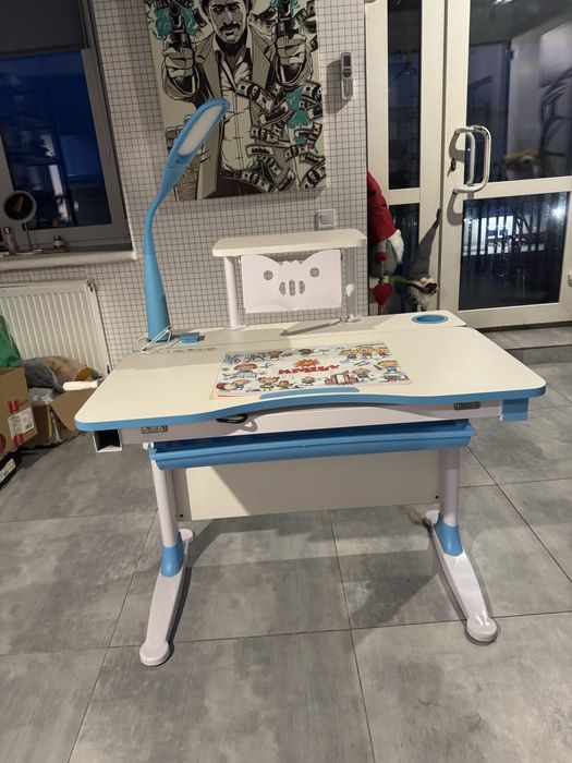 Продам дитячу парту з ортопедичним стільцем