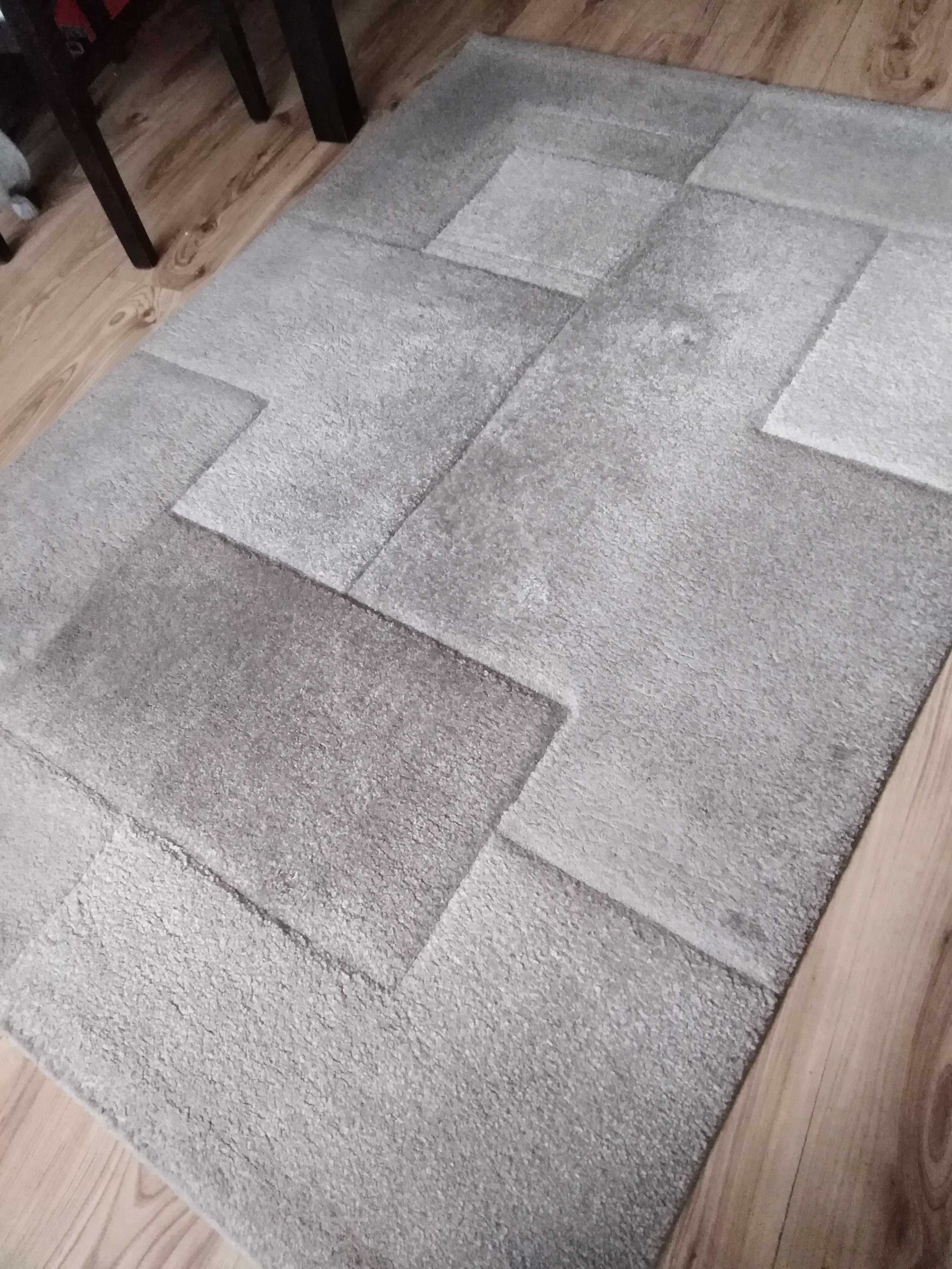 Dywan 170x120. Ładny stan.