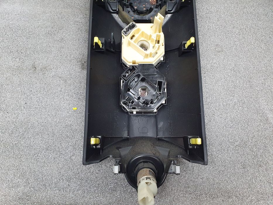 Consola central TOYOTA iQ (_J1_)