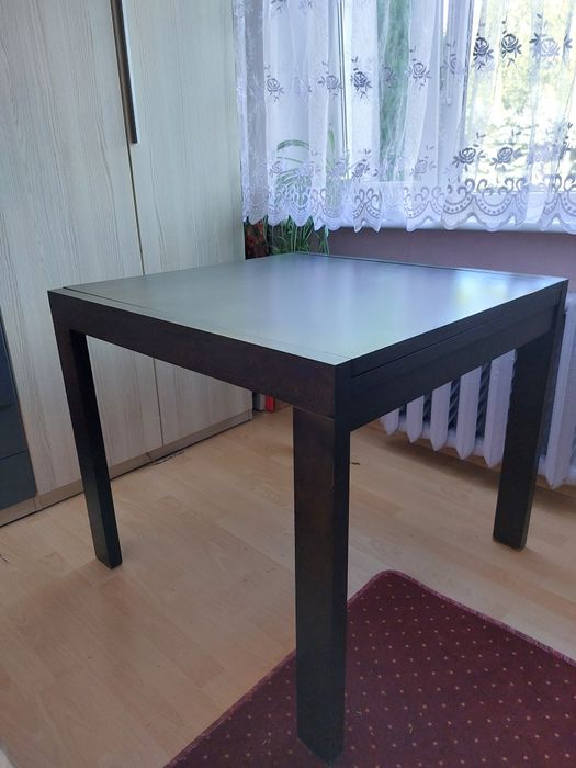 Stół rozsuwany o wymiarach 85×85
