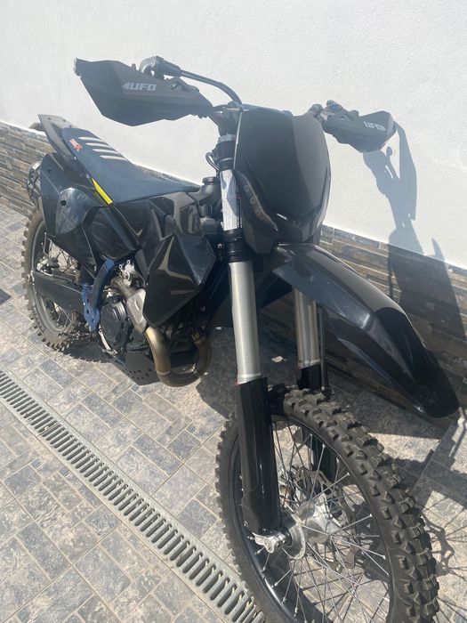 Husqvarna 450 FC matriculada 2023
