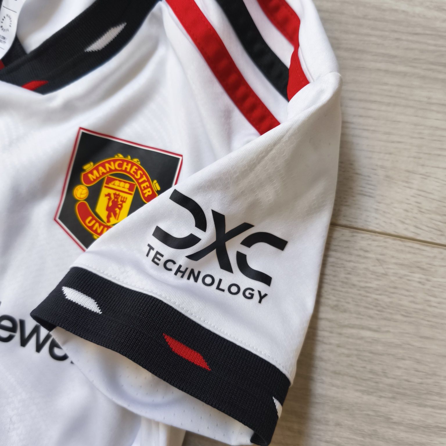 Adidas 2022/2023 Manchester United 5-6 lat 116 cm