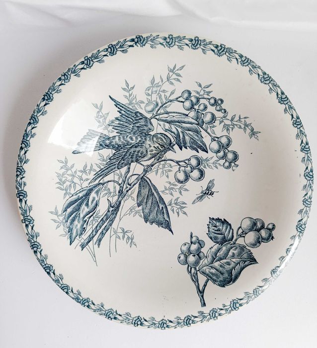 Prato em Faiança com Base