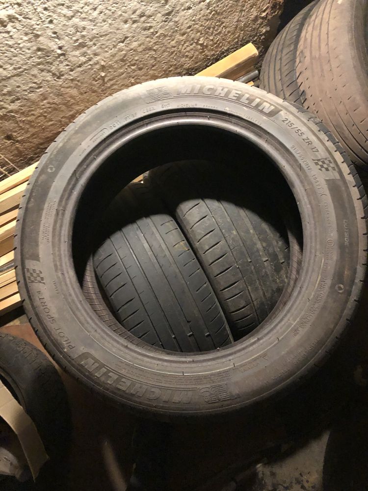 Michelin  Piloт Sport 4.    Шина 215.55.R17