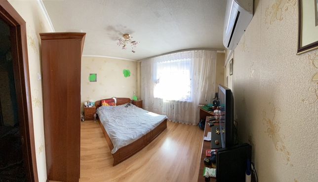 Продам 2 х кімнатну квартиру на початку Борисполя, вул. К. Шлях