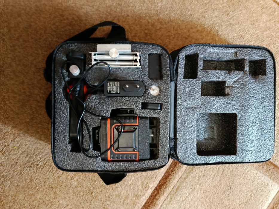 Лазерний рівень Hilda