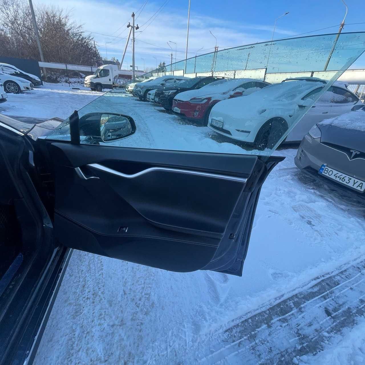 Tesla Model S 85D