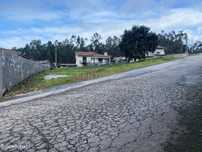 Terreno com 760m2 para construção de moradia térrea em Fradelos, Vila