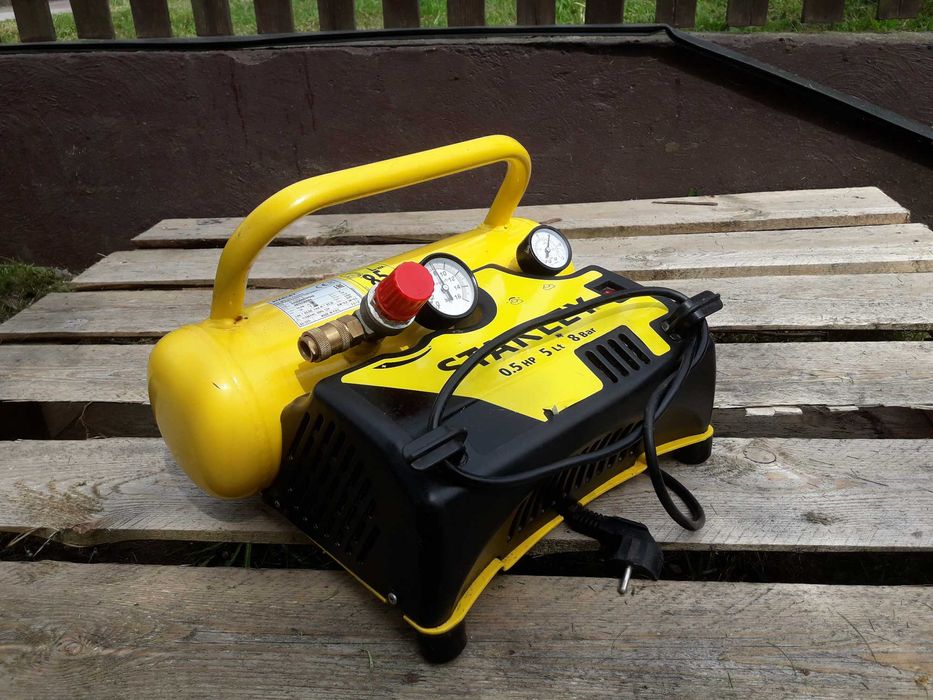 Powystawowy Kompresor Bezolejowy Stanley DN55/8/5 5 Litr 8 bar