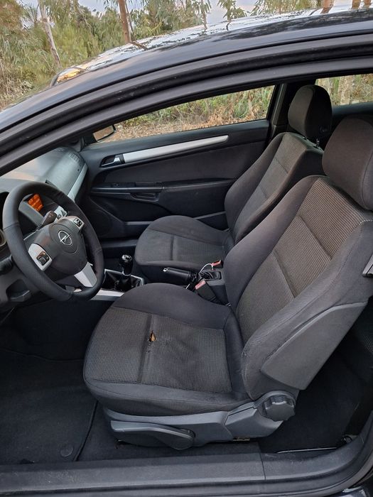 Opel Astra GTC 1.7 CDTI 125cv