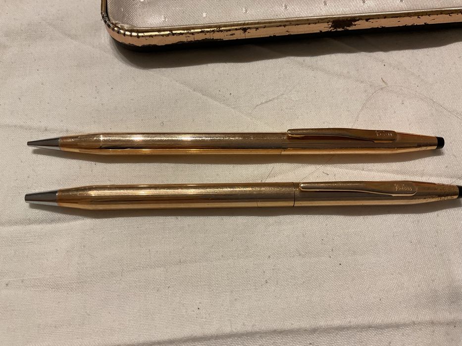 Conjunto de esferografica e lapiseira da Cross em ouro plaquê