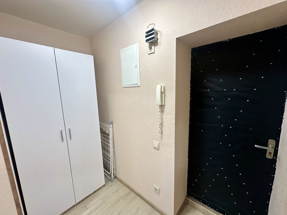 Продам 1 к кв в сталінці  Багговутівська Центр Світло не вимикають!