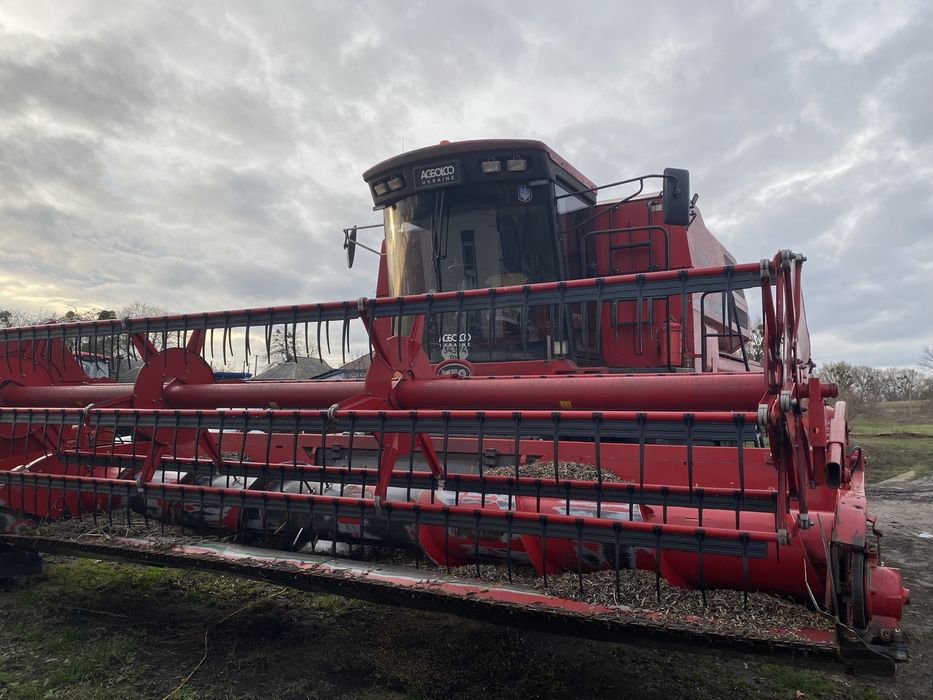 Комбайн YTO 4LZ-9