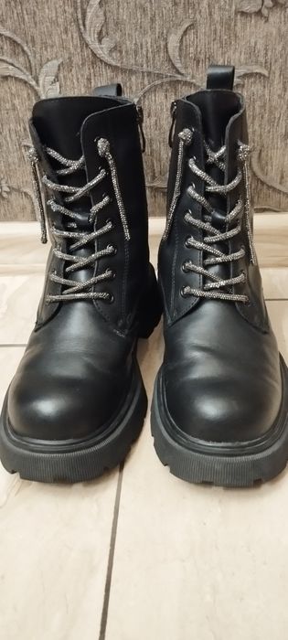 Черевики для дівчини жіночі