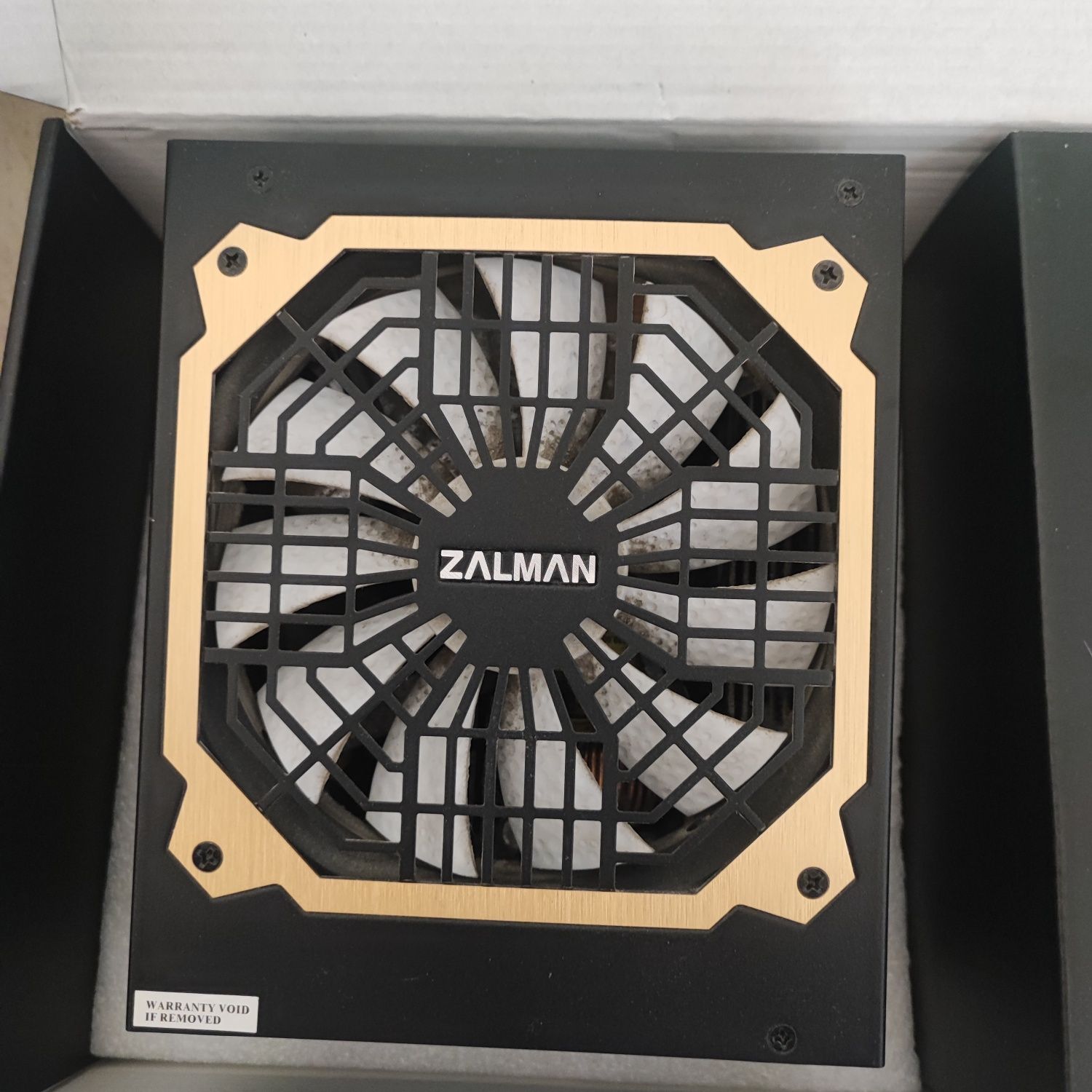 Блок живлення Zalman ZM1000-EBT
