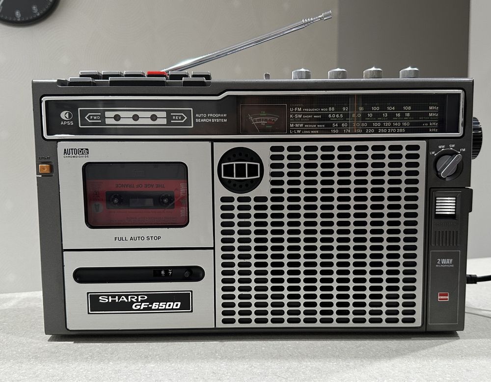 Radiomagnetofon SHARP GF-6500  lata 70-te Japan