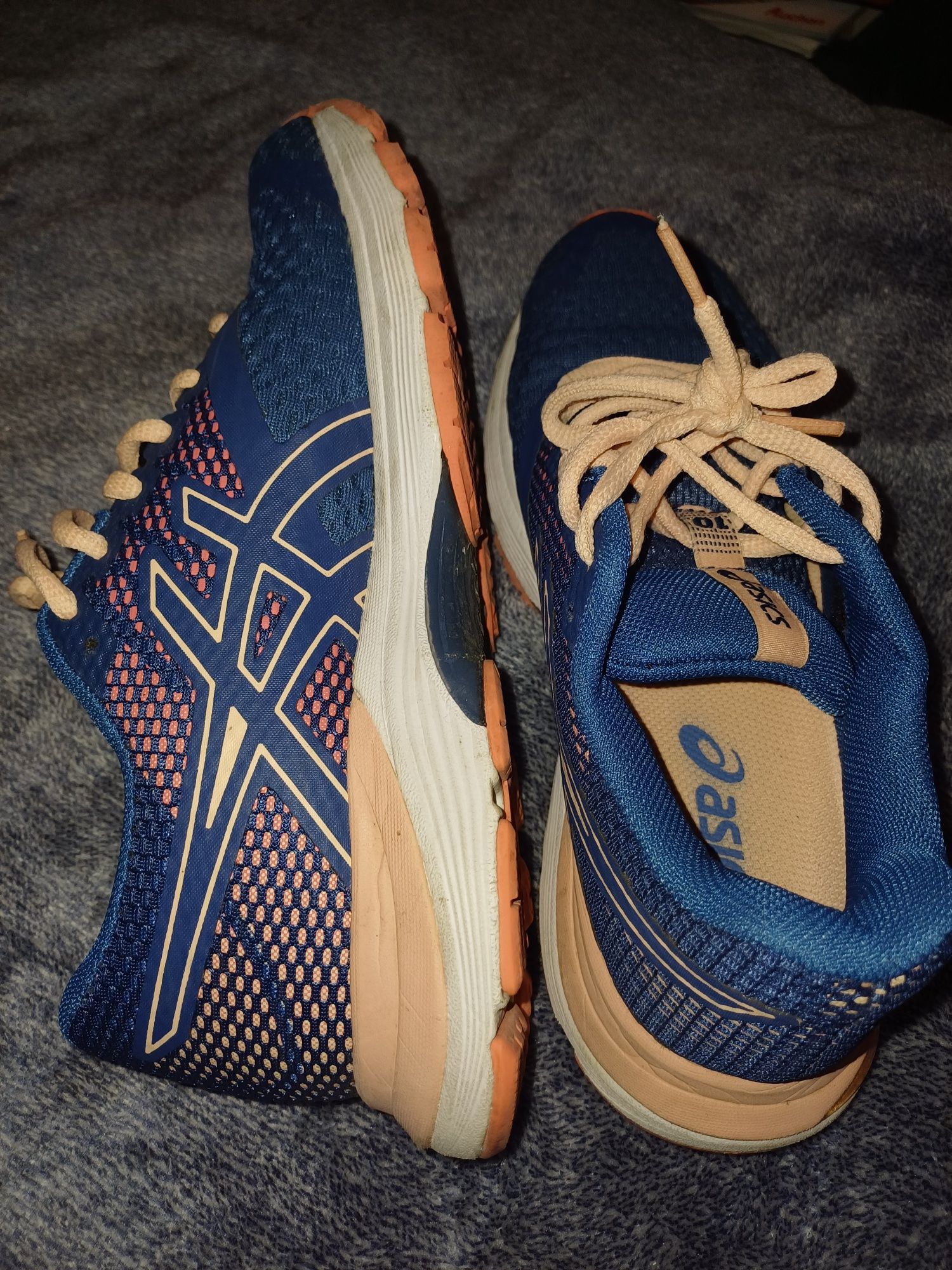 Ténis asics 37 como novos