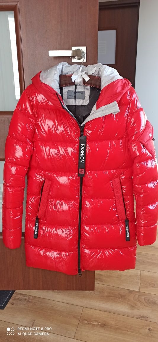 Kurtka puffer połysk zimowa czerwona