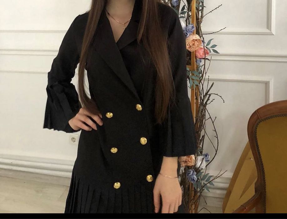 Чорна сукня