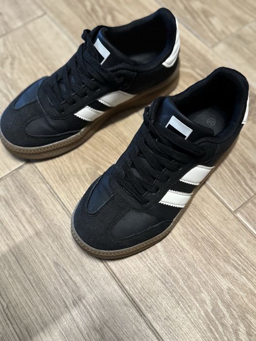 Кросівки 37 розмір