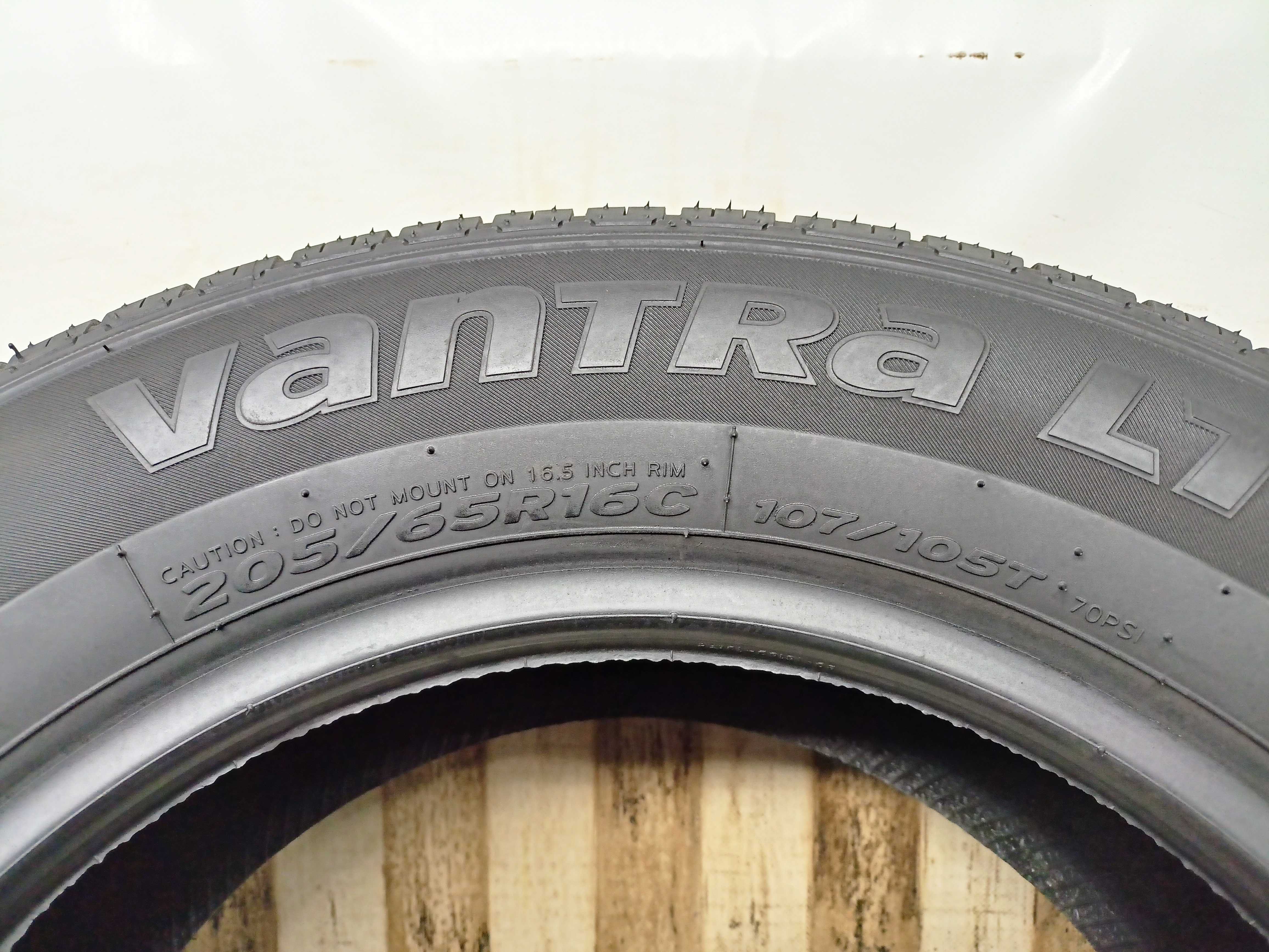 Hankook Ventralt 205/65/16C 23r. 107/105T 2x7,4mm 2x7,2mm (4380)