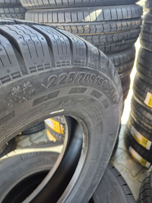 Продаж зимової резини 225/70/R15C. Любий вид розрахунків.